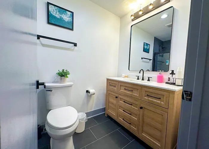 Luxury 6br With Pool Table Sleeps 12 Perfect For Group Near Mccormick Place, Grant Park And Soldier Field Apartment