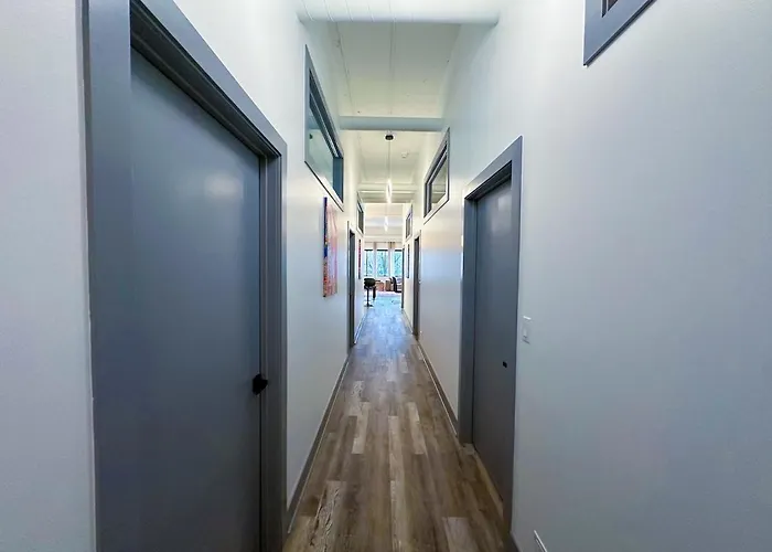 Luxury 6br With Pool Table Sleeps 12 Perfect For Group Near Mccormick Place, Grant Park And Soldier Field Apartment Chicago