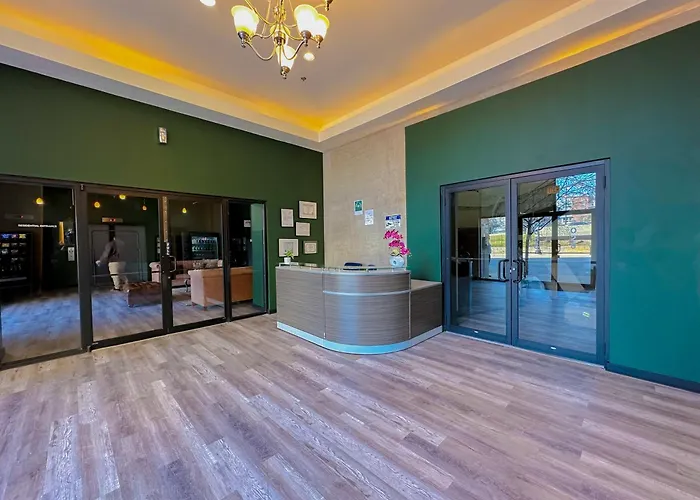 Luxury 6br With Pool Table Sleeps 12 Perfect For Group Near Mccormick Place, Grant Park And Soldier Field Apartment