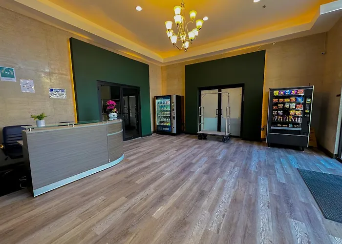 Apartment Luxury 6br With Pool Table Sleeps 12 Perfect For Group Near Mccormick Place, Grant Park And Soldier Field *